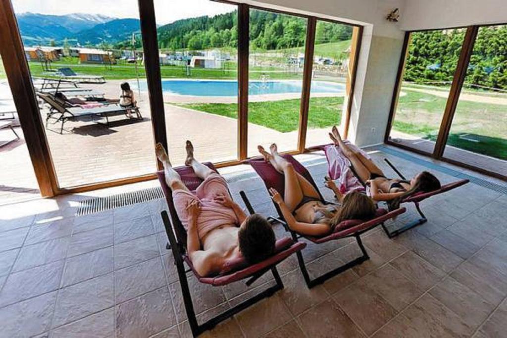 Отель Victoria Camping Bella Austria Peterdorf Экстерьер фото